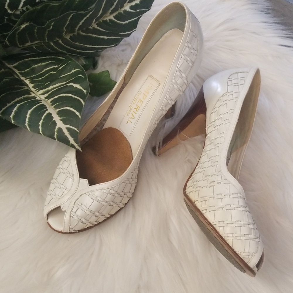 Imperial vintage leather heels woman's 6.5 white with peep toe classic heels